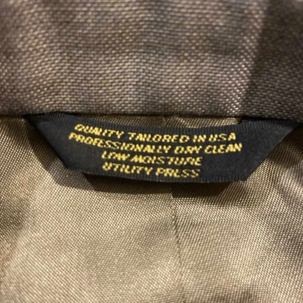 Classic Blazer Beige Gold Buttons Suit Jacket Men’s 44 Sport Coat Made In USA